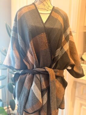 Denver Hayes Plaid Wrap Poncho in Brown ,Grey and Black